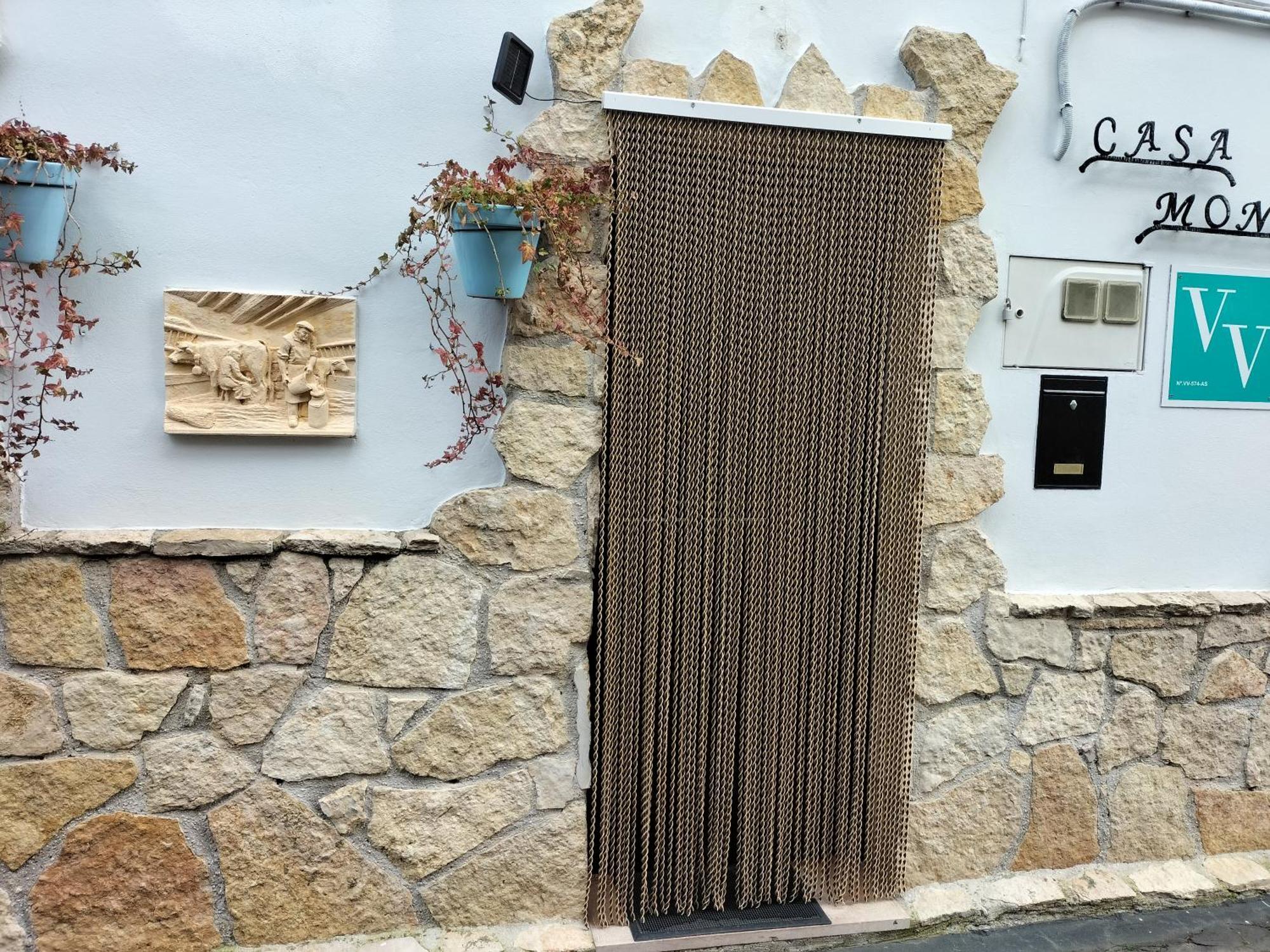 דירות Onís V.V Casa Mones מראה חיצוני תמונה
